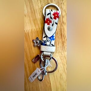 COACH CU246 Trigger Snap Bag Charm Floral Printed Leather Key Chain Chalk Multi